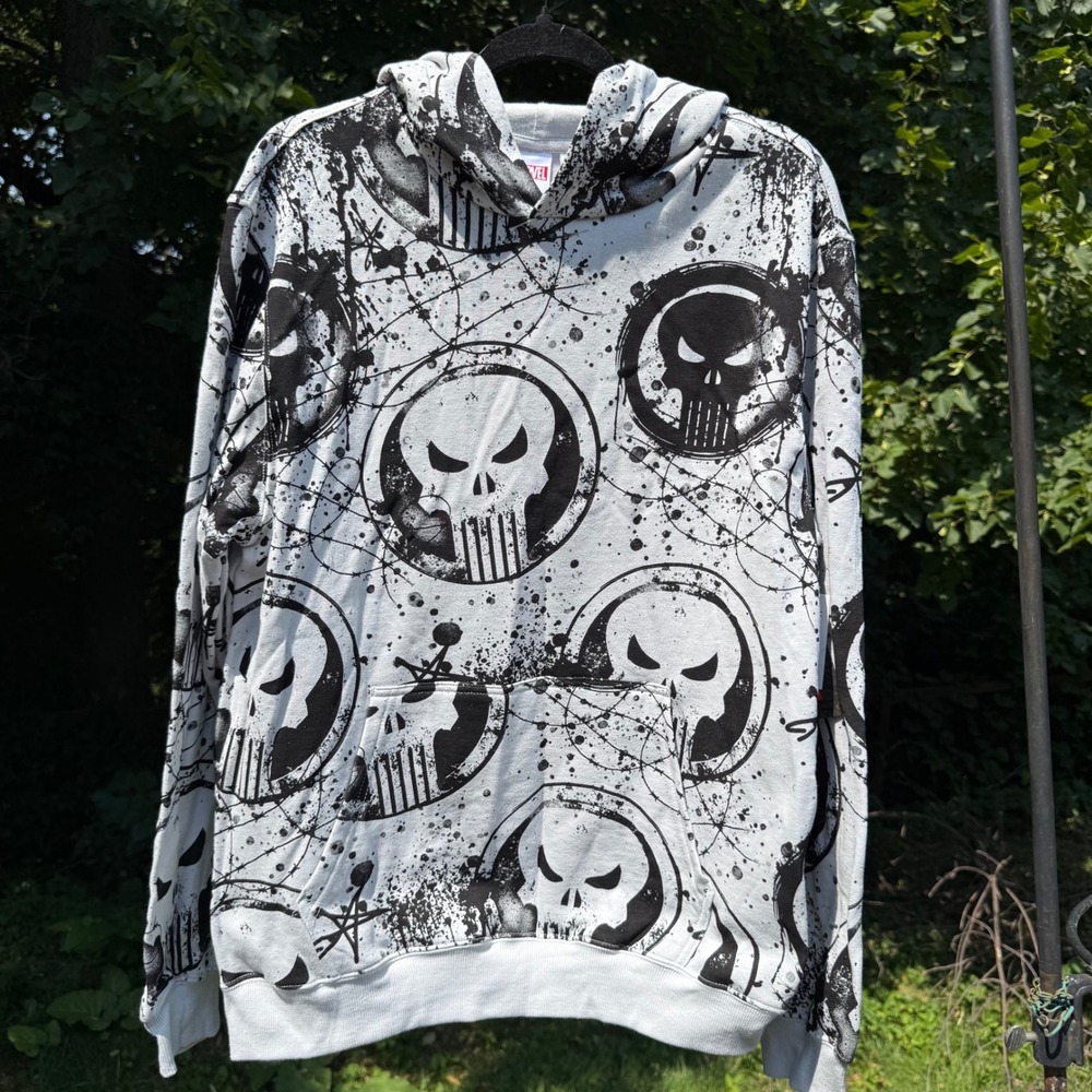 Marvel Punisher Pullover Hoodie Men Size M NWT All Over Graphic Black White